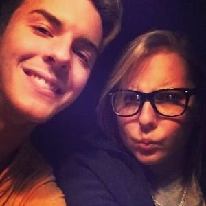 Meet your Posher, Clinton